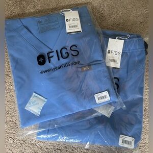 NEVER WORN- Figs Mens Ceil Blue Joggers and Scrub top